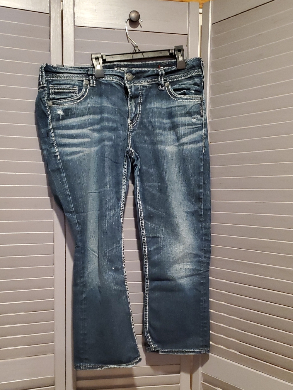 Silver Women’s Suki Fluid Denim Low Rise Capris Stretch Jeans Size W34 L22.5